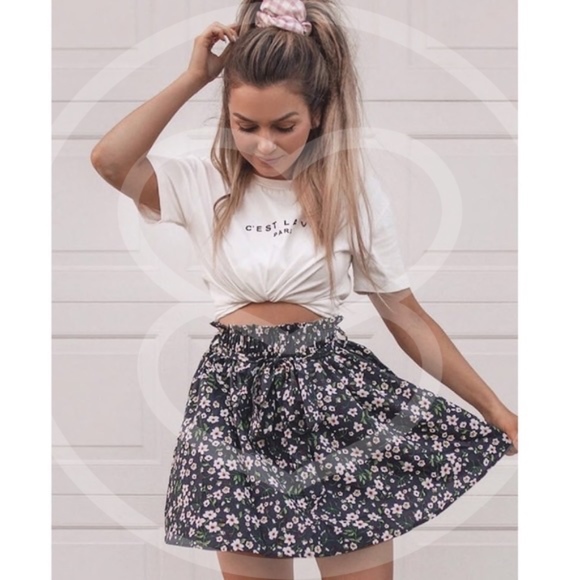 Casual White C'est La Vie graphic Top trendy Minimalist - Picture 3 of 4